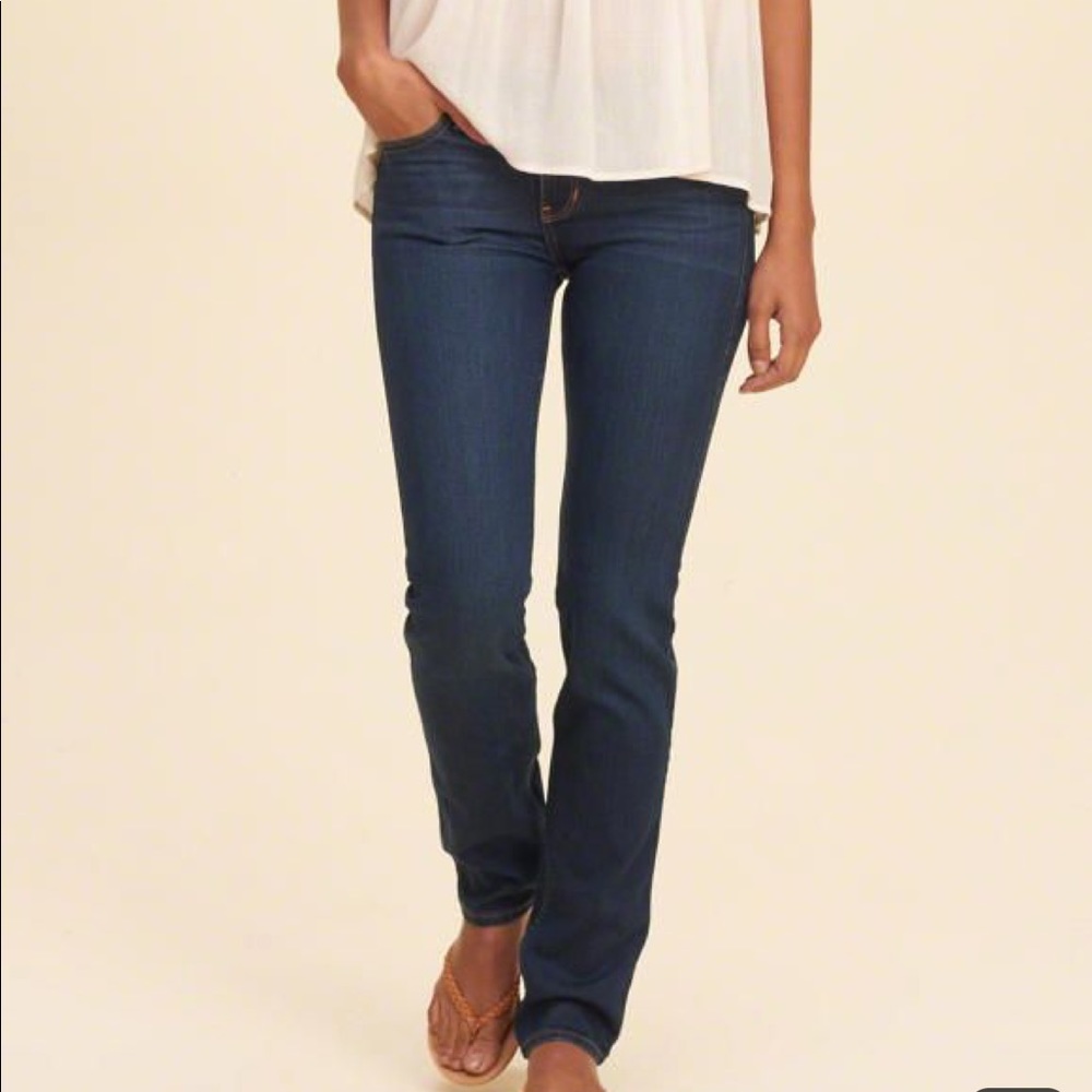 ⭐️ NWOT Hollister Straight leg Jeans
